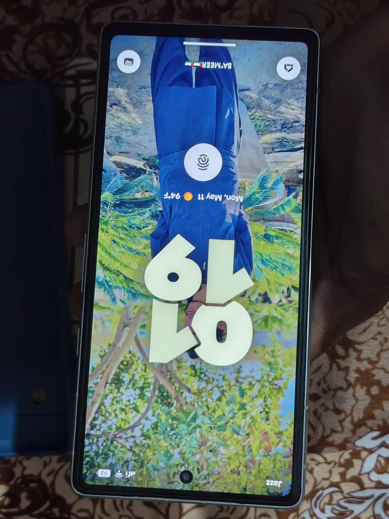 Google pixel 7a 5