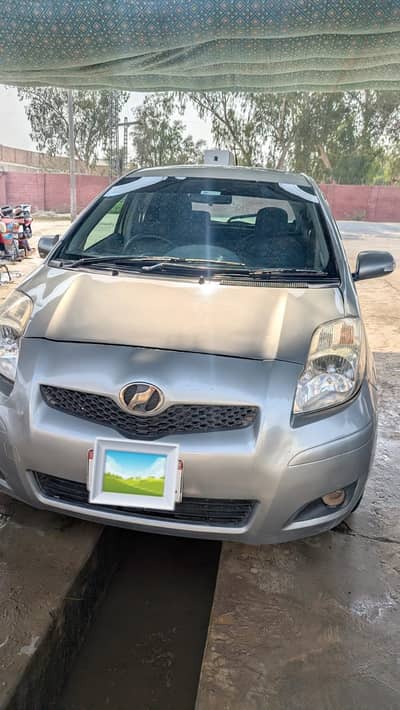 Toyota Vitz 2008/12 , Push Start , 1300cc , 6 air bags