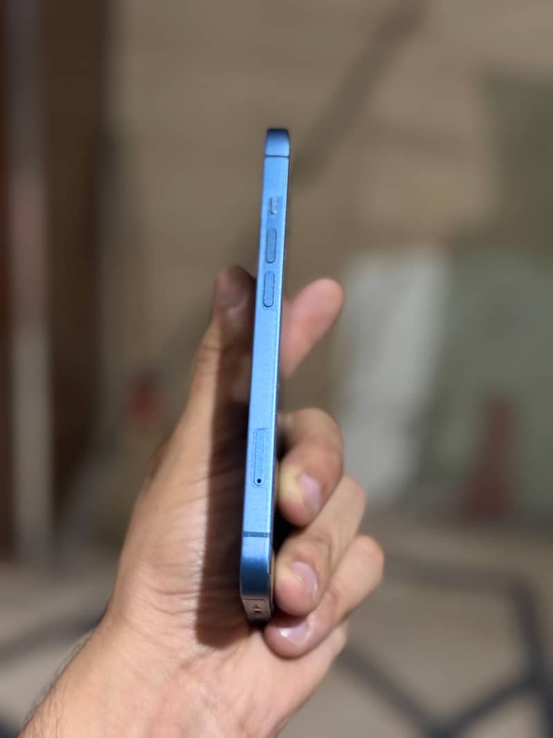 iPhone 13 2