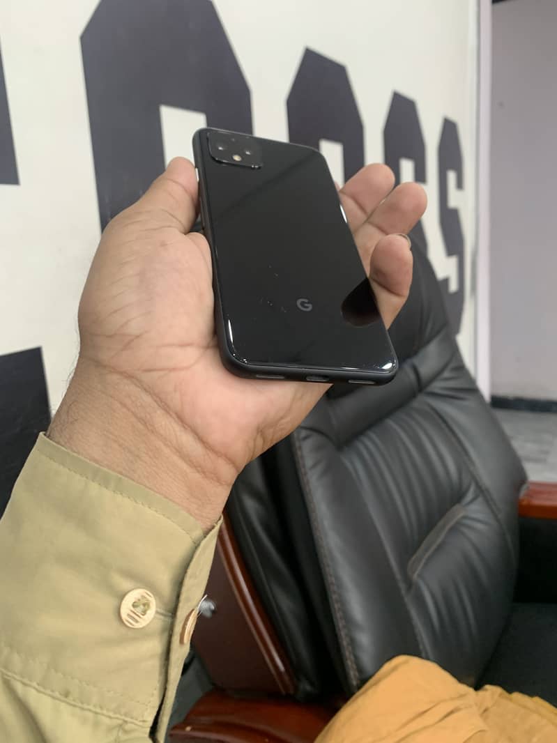 Pixel 4 4