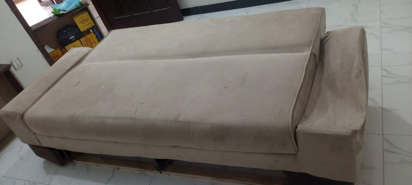 sofa comebed 3