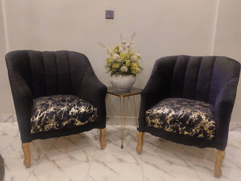 Coffee chairs with table 0