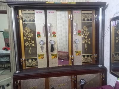 new condition almirah for sale at low rate