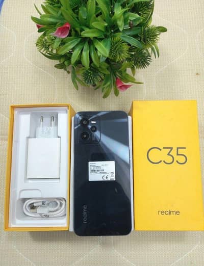 REALME C35