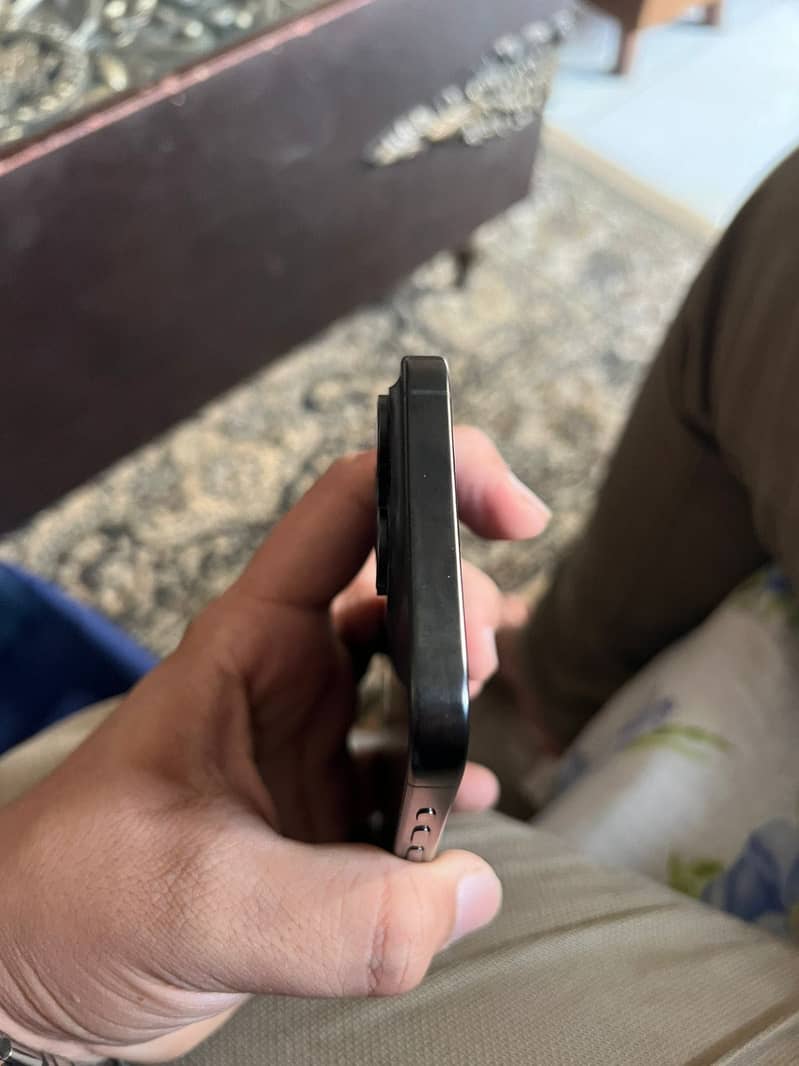 Iphone 15 pro max 2