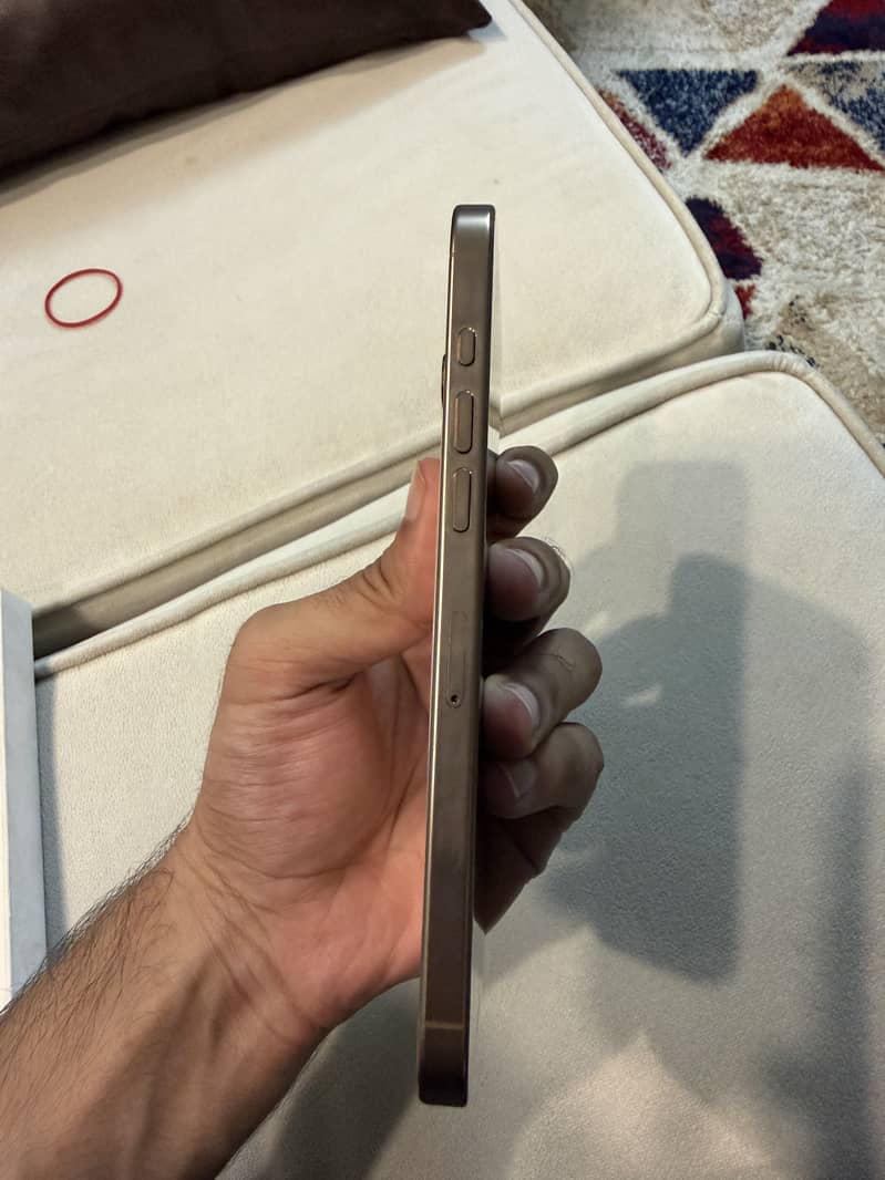 iPhone 16 pro max 1