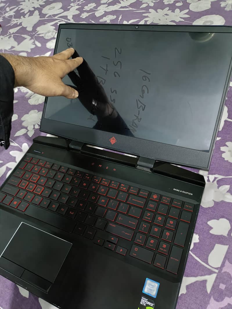 HP Omen 15 0