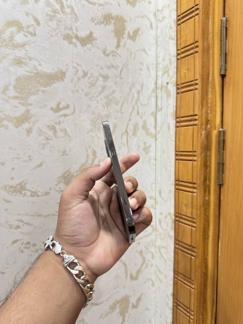 iPhone 12 Pro FU 6