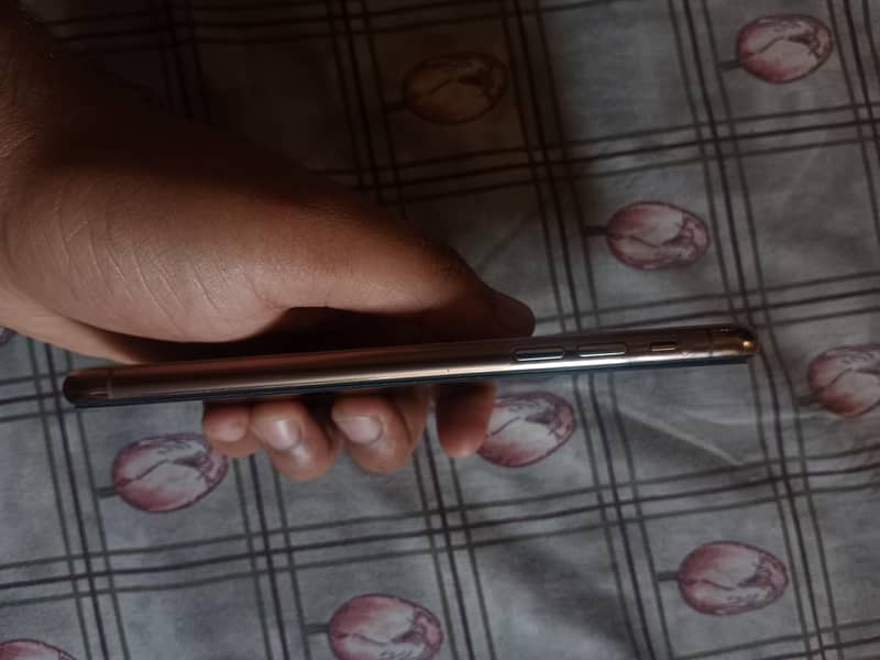 Iphone 11 pro max 5