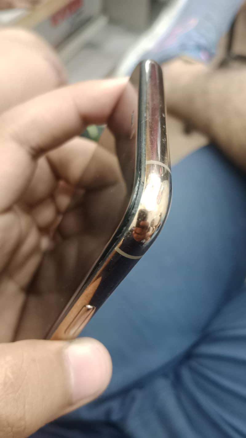 Iphone 11 pro max 6
