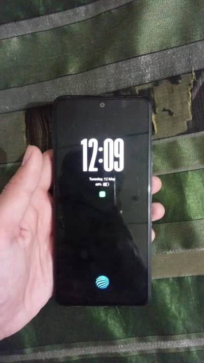 vivo y100
