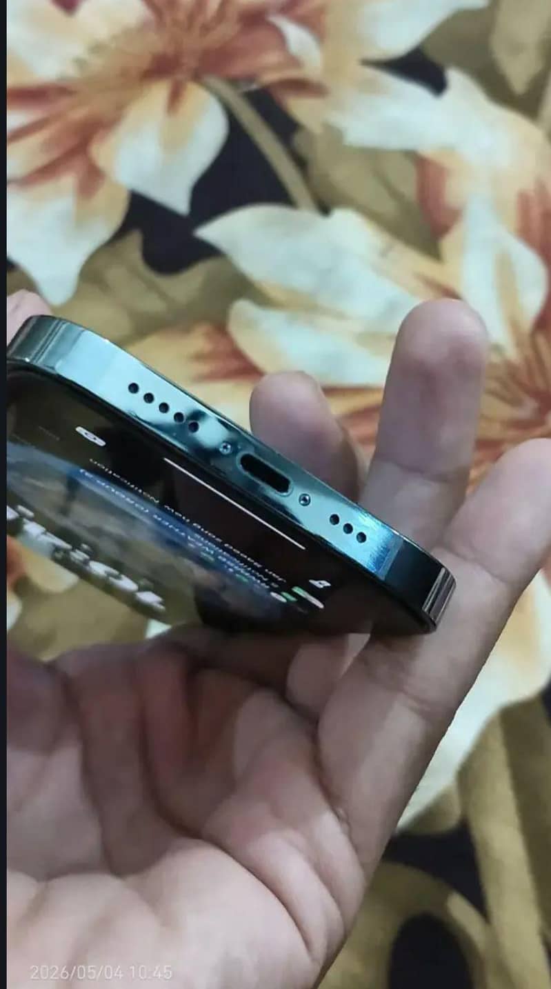 IPHONE 13 PRO 4
