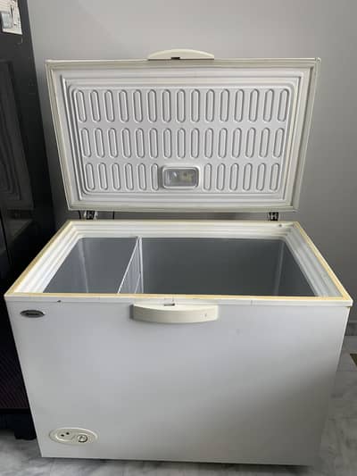 Waves deep freezer for sale | Not repaired