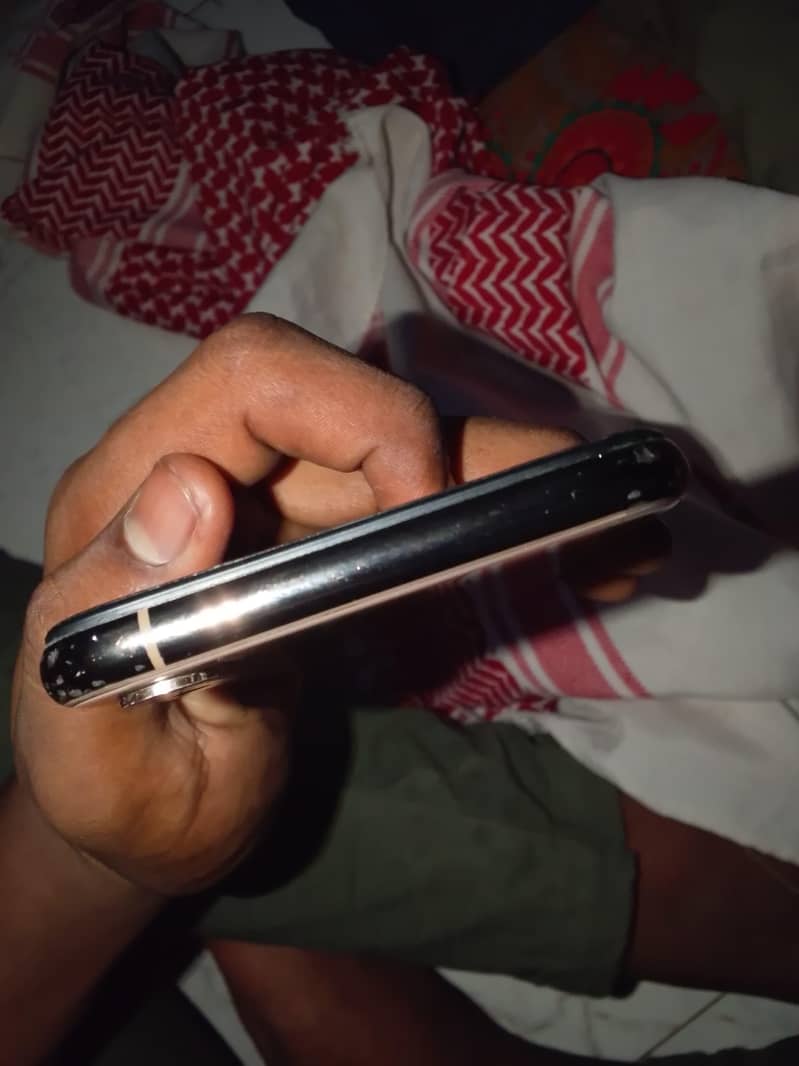 iphone xs 2