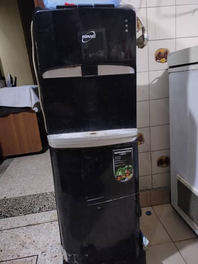 Homeage Water Dispenser in Runnning Condition