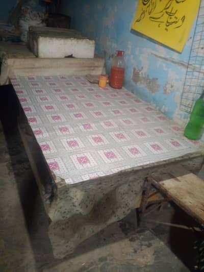 table takhat