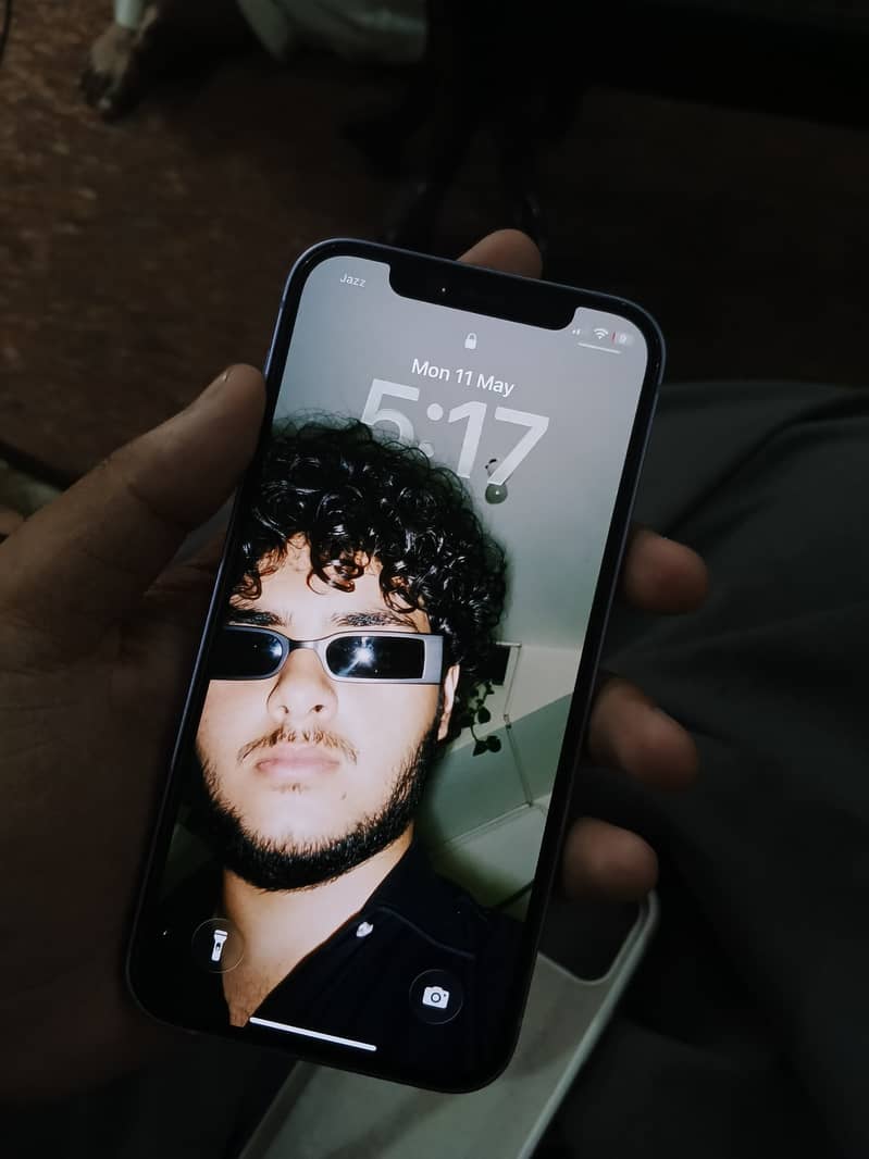 iPhone 12 6