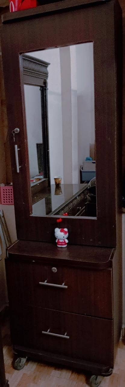 dressing table 0