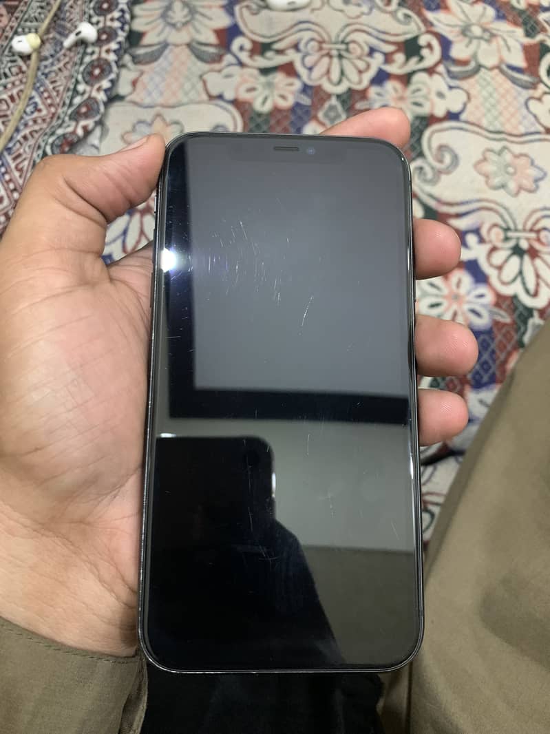 iPhone 11 2