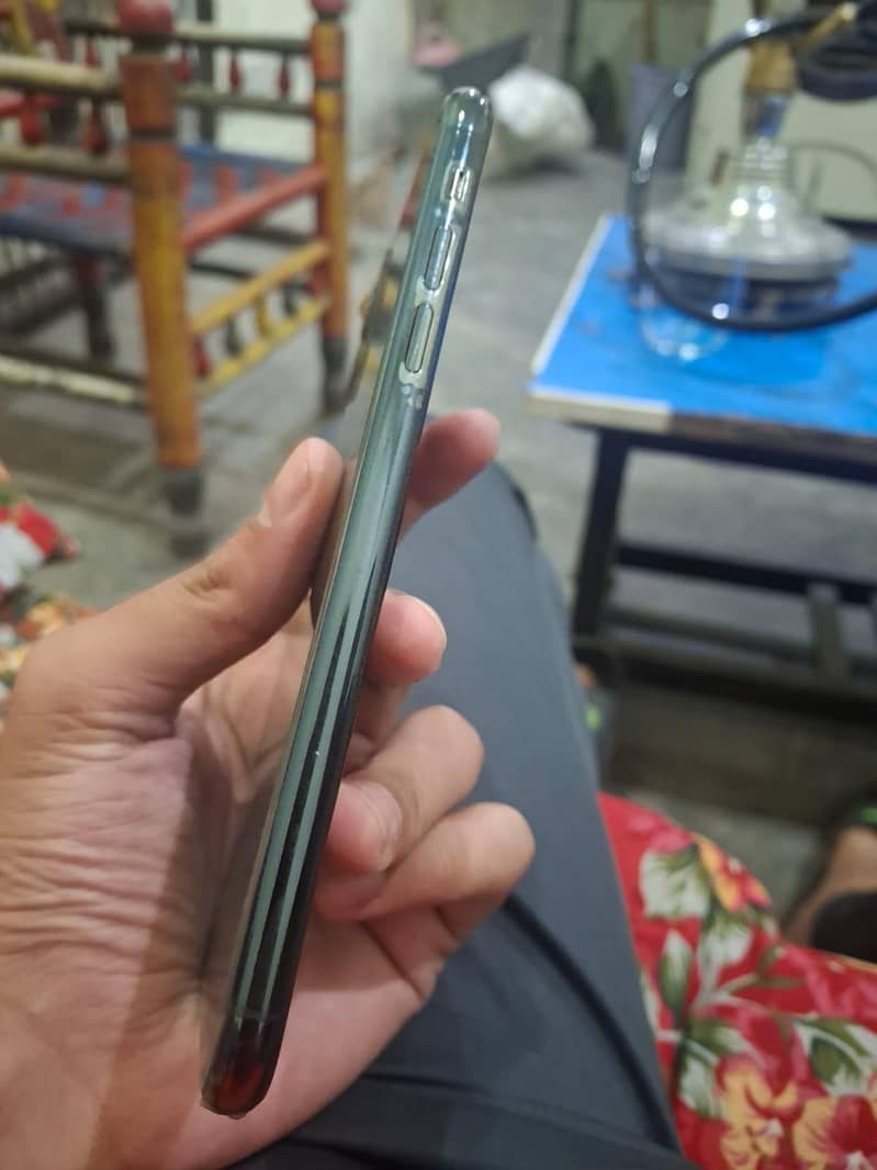 iphone 11 pro max 1