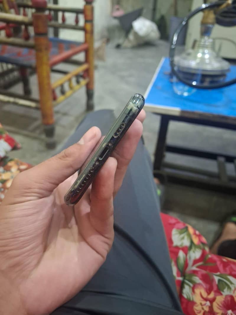 iphone 11 pro max 2