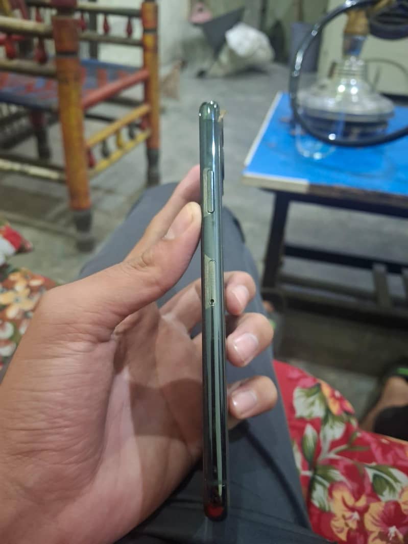 iphone 11 pro max 3