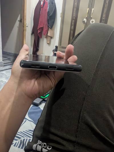 Pixel 6a Ha koi issue nai urgent sale ha peso ki need ha
