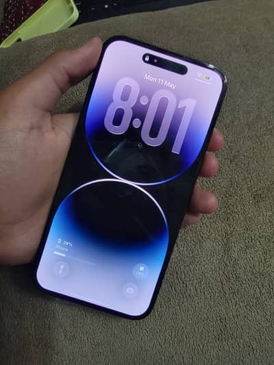 Iphone 14 pro max 128 with charger