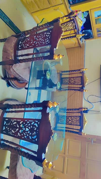 Dinning table for sale