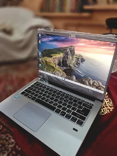 ACER SWIFT CORE I5 8TH GENERATION LUSH CONDITION