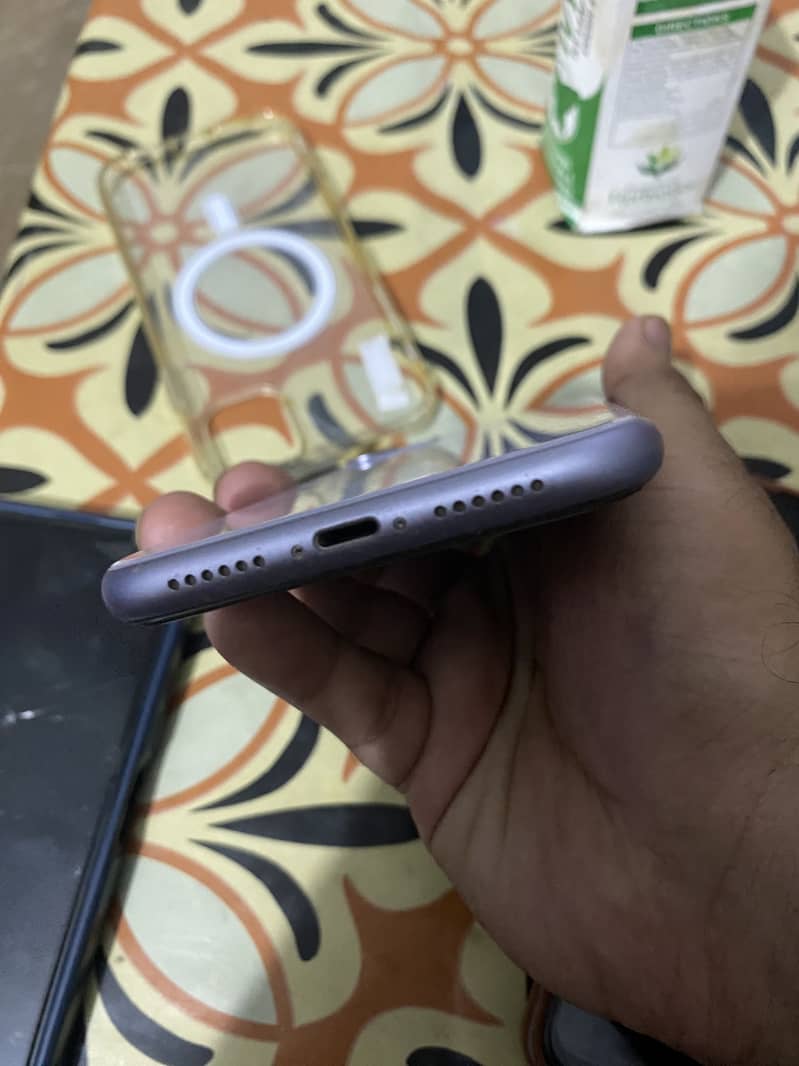 iPhone 11 1