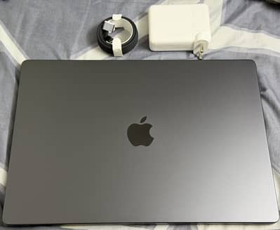 MacBook Pro 16 Inch 24GB/1TB M5 Pro Space Black