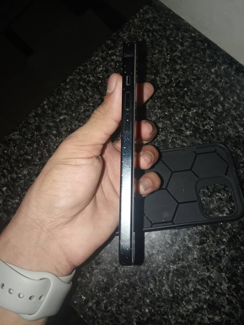 Apple iPhone 15 2