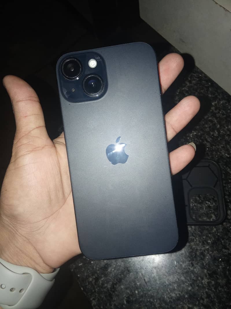 Apple iPhone 15 4