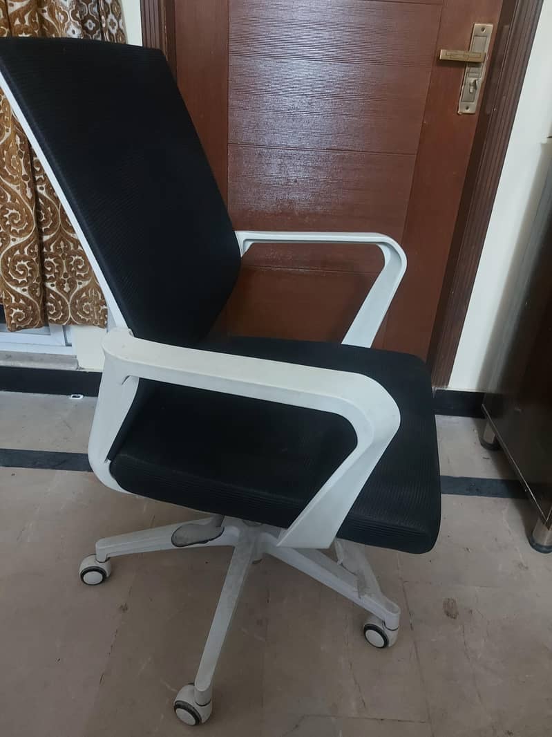 computer chair 1
