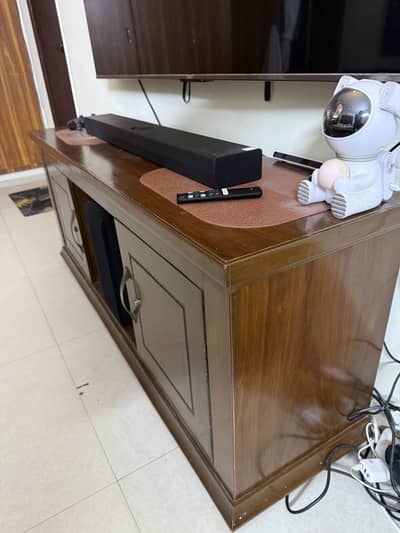 TV Console with lockers and sub woofer