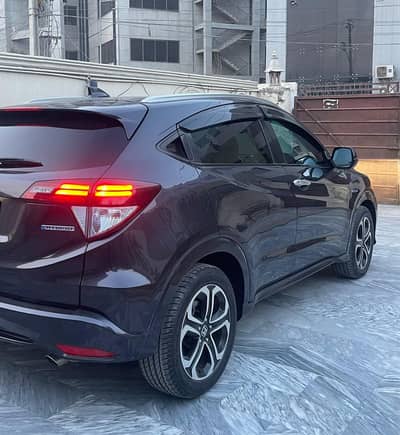 Honda vezel 2016