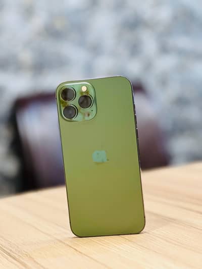iPhone 13 Pro Max 128 gb. Factory unlock condition 10/10