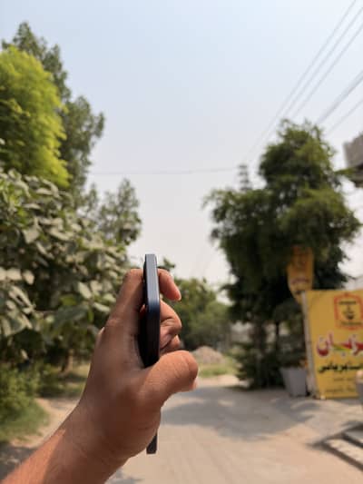 Iphone 12 phone num 03094375674