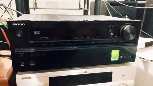 Onkyo TX-NR717 is a 7.2 Network Home Theater Amplifier 4K (Yamaha JBL)