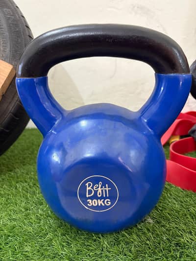  Heavy Duty 30KG Kettlebell – Like New 