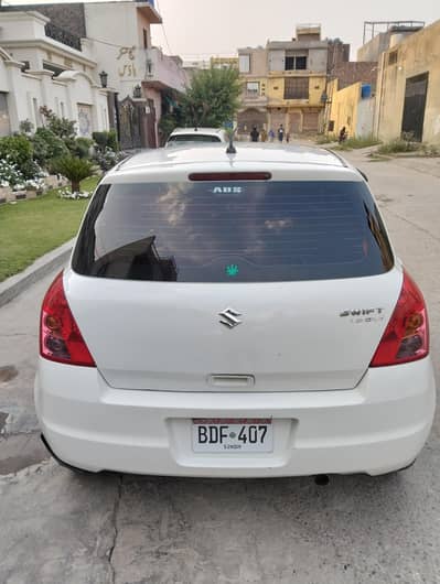 Suzuki swift DLX 2015 Model Total Genuine