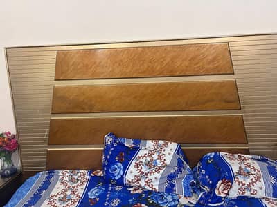 bedset with sidetables and dressing