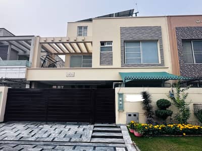 12 Marla Owner Built Well-Maintained Bungalow For Sale In Paragon City Lahore