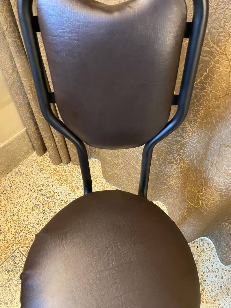 rotating stool 0