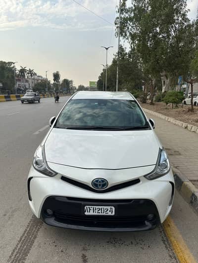 Toyota Prius Alpha 2018/25