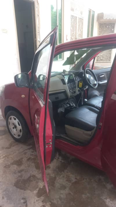 home car good ac   gadi par 1 paisa ka kam b nai hona wal just bey