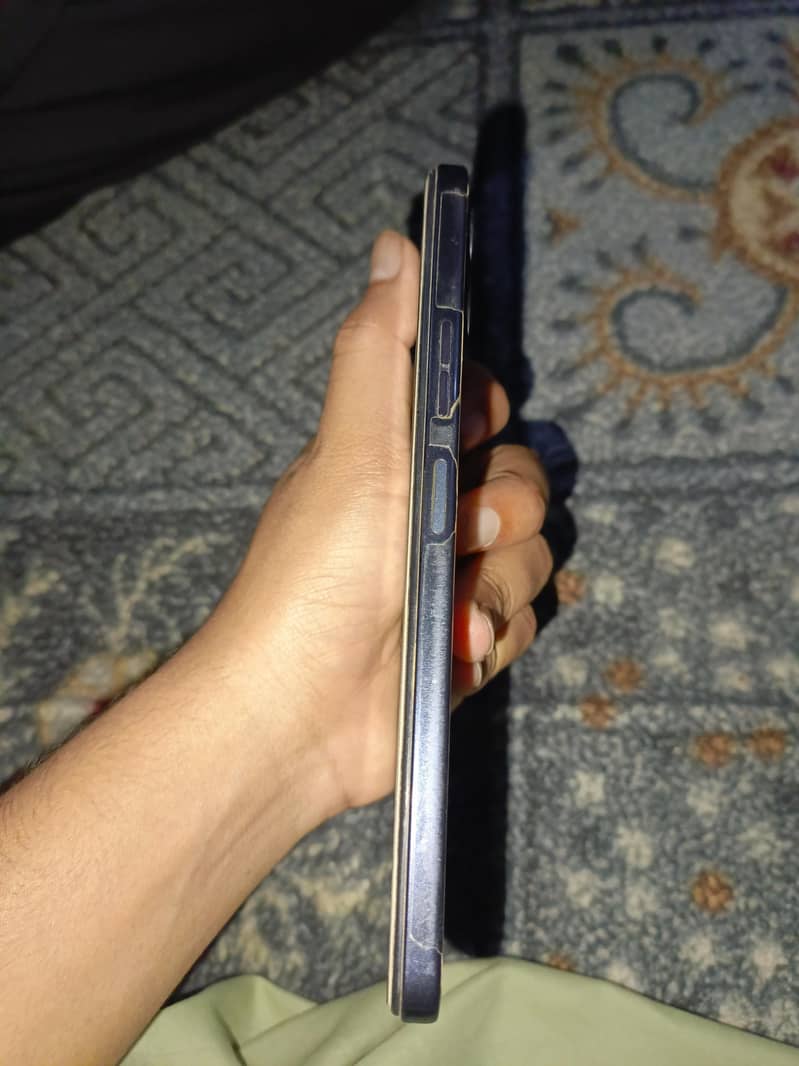 Tecno 4