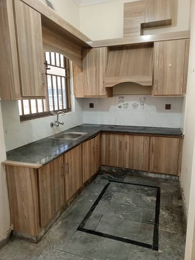 Sapret uper porsn available for rent in model town phs 1