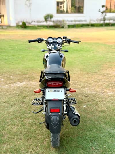 YB 125Z-DX